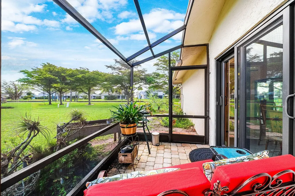 5664 Willow Creek Court Delray Beach FL 33484
