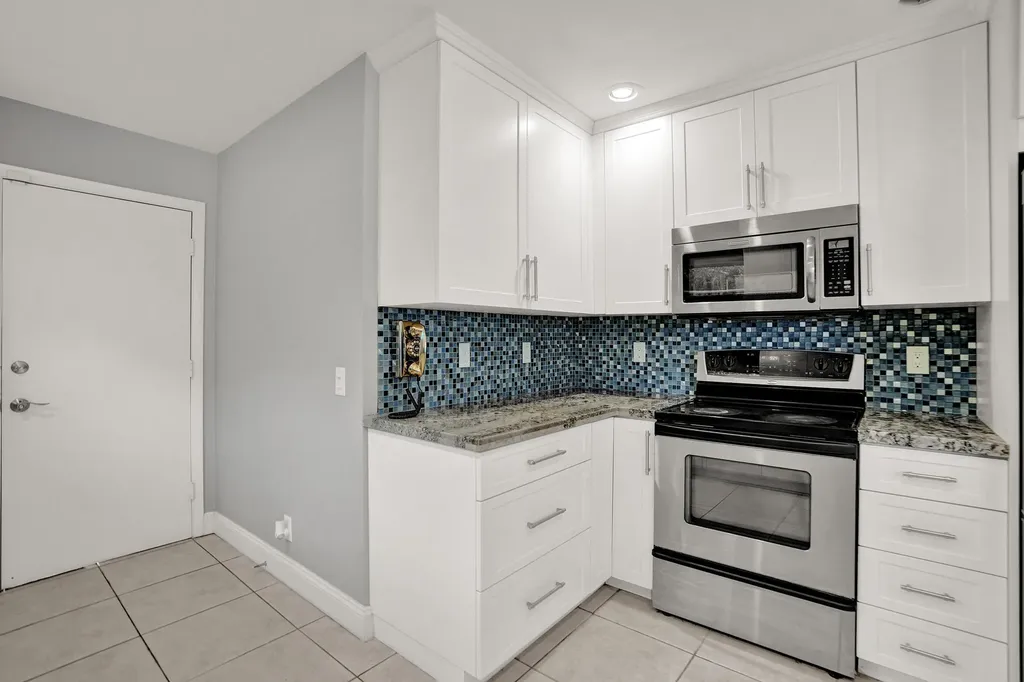 2702 Arborwood Road Davie FL 33328