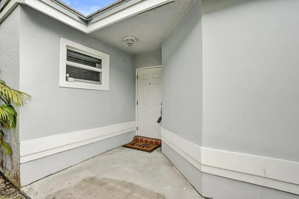 2702 Arborwood Road Davie FL 33328