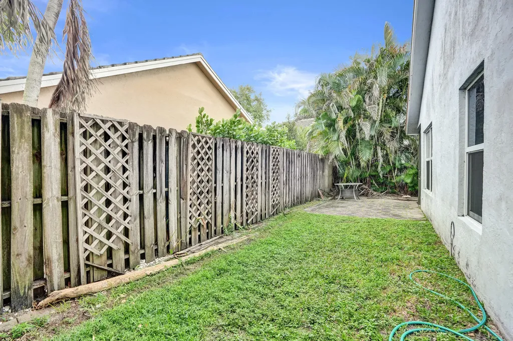 2702 Arborwood Road Davie FL 33328
