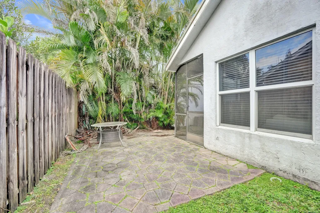 2702 Arborwood Road Davie FL 33328