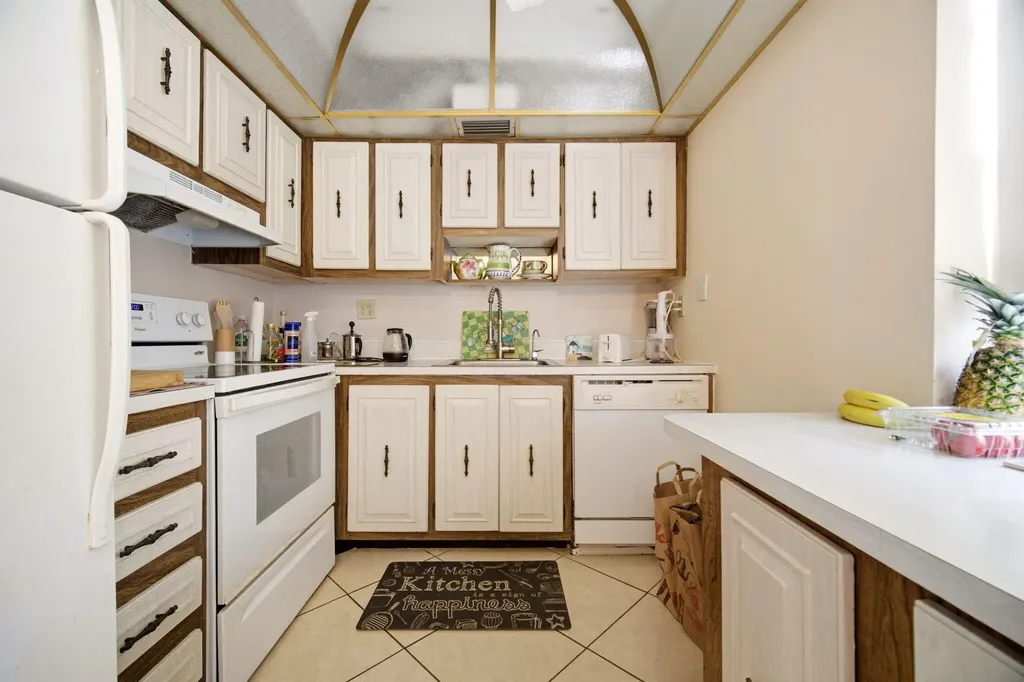 418 Monaco I Court Delray Beach FL 33446