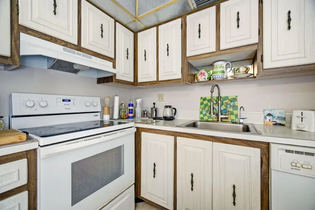 418 Monaco I Court Delray Beach FL 33446