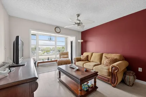 8051 N Sunrise Lakes Drive N Sunrise FL 33322