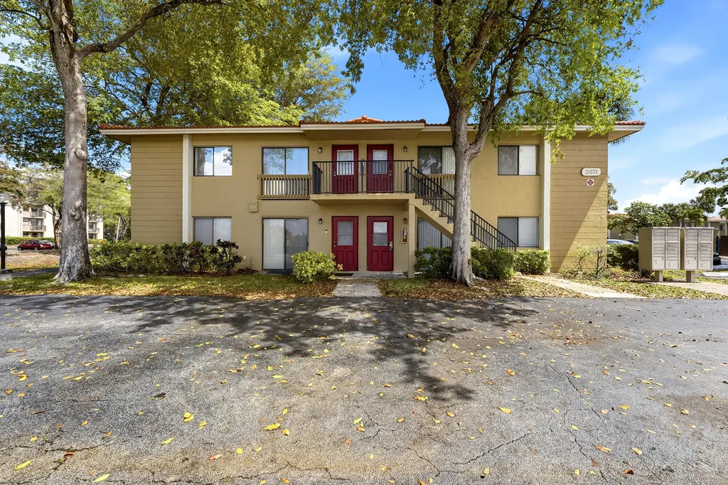 2671 Riverside Drive Coral Springs FL 33065