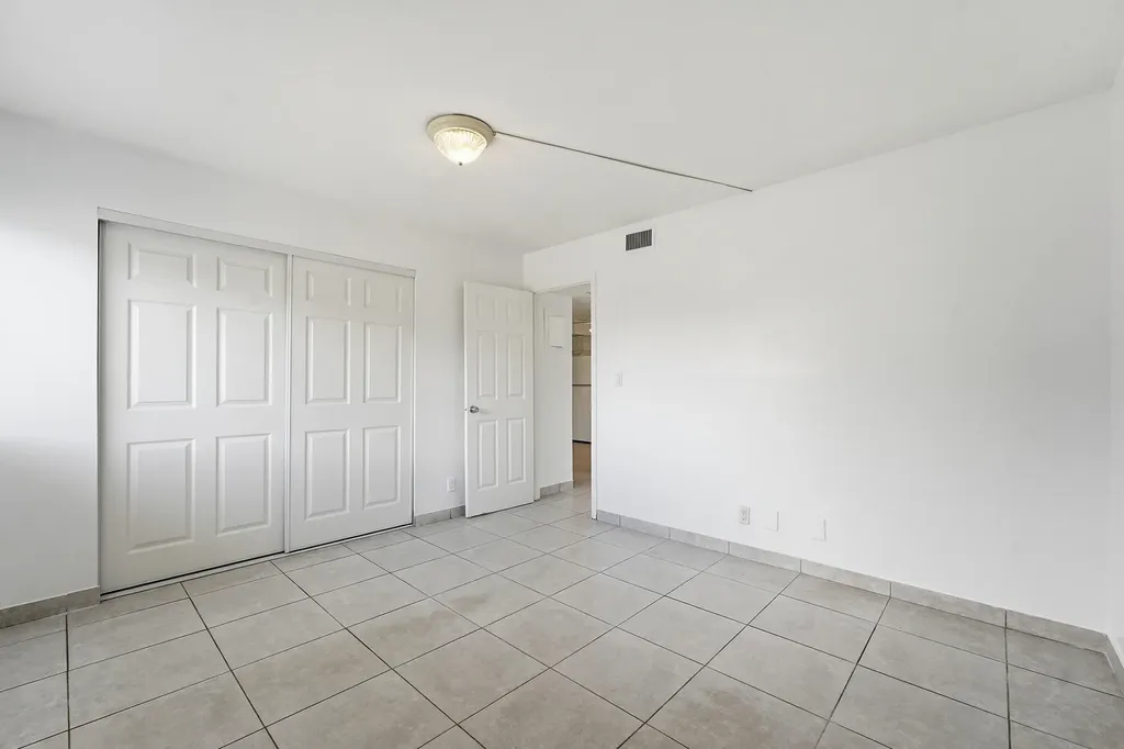 2671 Riverside Drive Coral Springs FL 33065