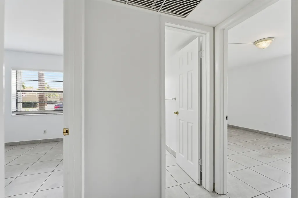 2671 Riverside Drive Coral Springs FL 33065