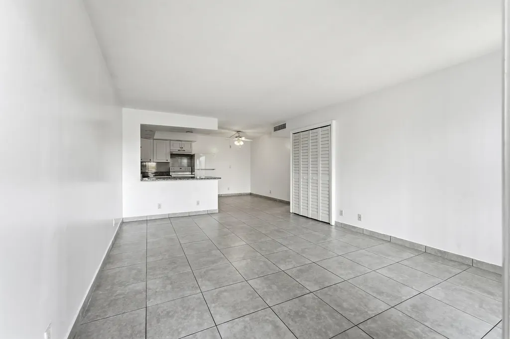 2671 Riverside Drive Coral Springs FL 33065