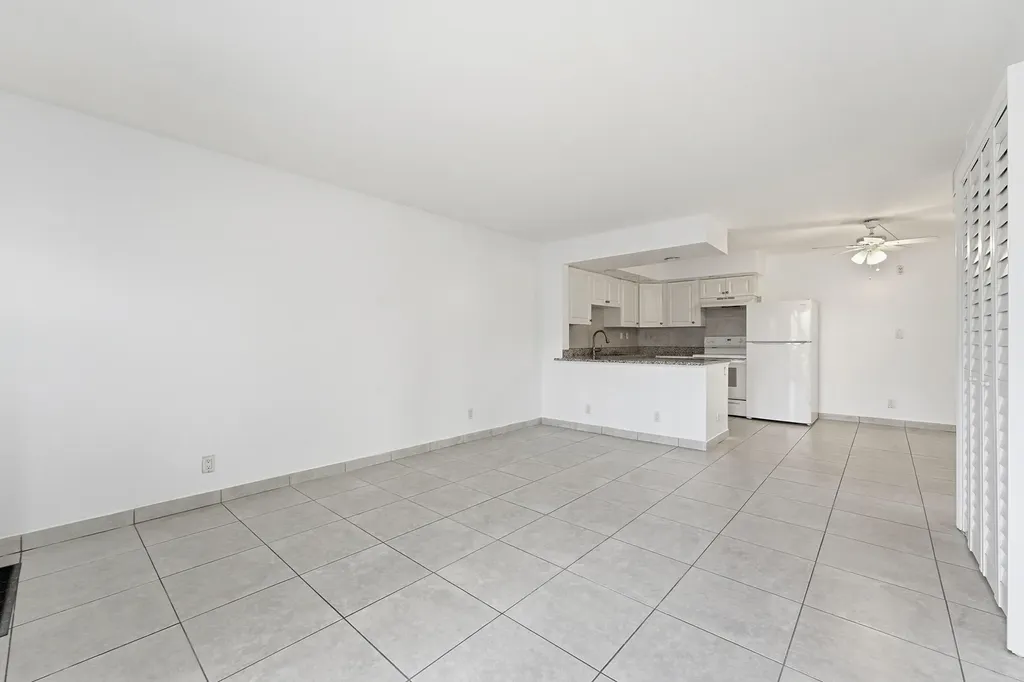 2671 Riverside Drive Coral Springs FL 33065
