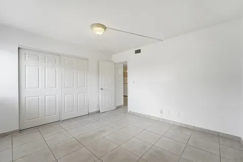 2671 Riverside Drive Coral Springs FL 33065