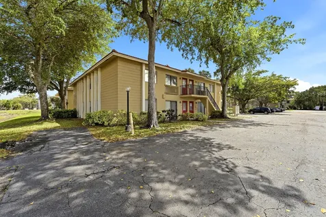 2671 Riverside Drive Coral Springs FL 33065