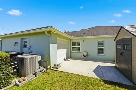 5754 NW Jigsaw Lane Port St Lucie FL 34986