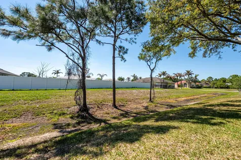 5754 NW Jigsaw Lane Port St Lucie FL 34986