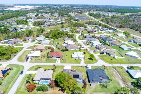 5754 NW Jigsaw Lane Port St Lucie FL 34986