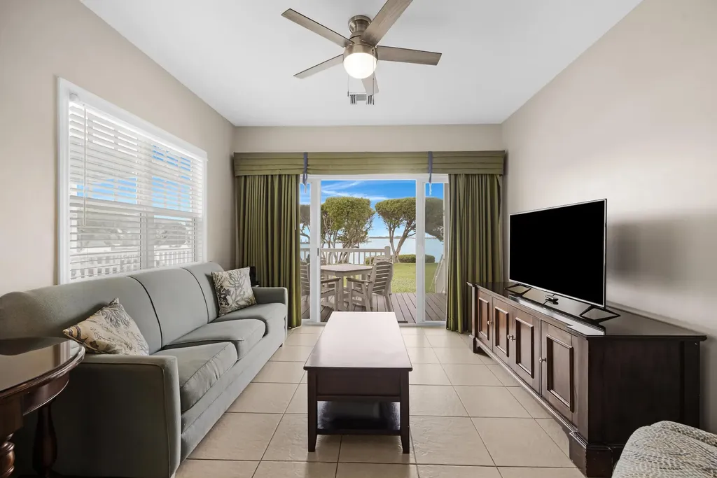 5067 Sunset Village Drive Duck Key FL 33050