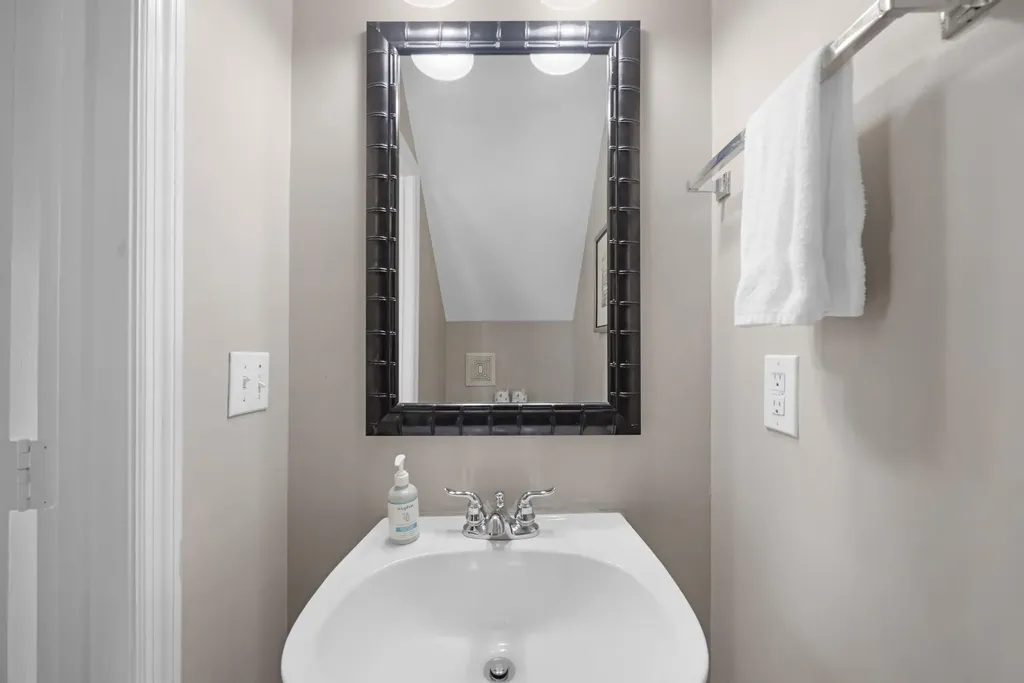 5067 Sunset Village Drive Duck Key FL 33050