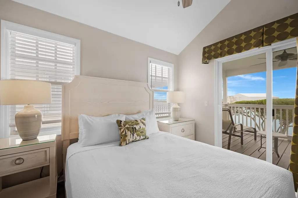 5067 Sunset Village Drive Duck Key FL 33050