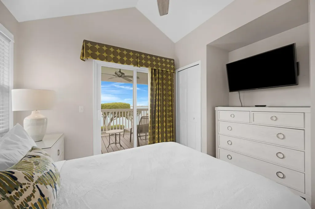 5067 Sunset Village Drive Duck Key FL 33050