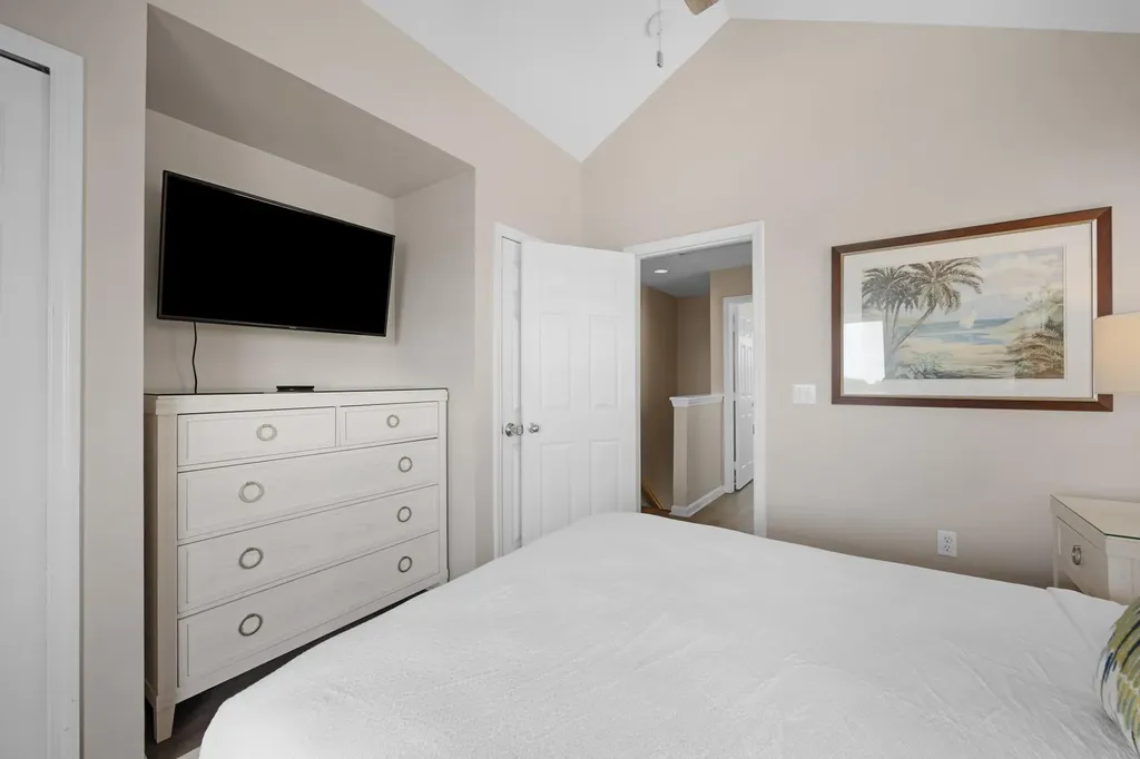 5067 Sunset Village Drive Duck Key FL 33050