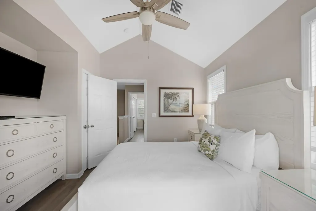 5067 Sunset Village Drive Duck Key FL 33050