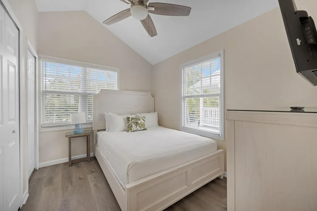 5067 Sunset Village Drive Duck Key FL 33050