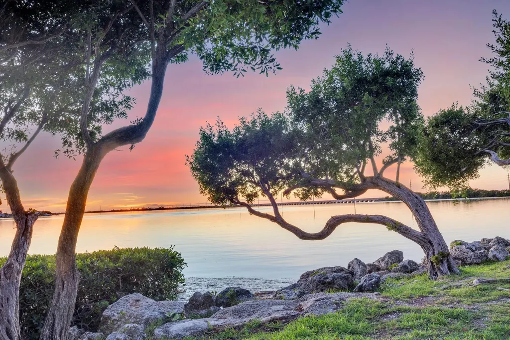 5067 Sunset Village Drive Duck Key FL 33050