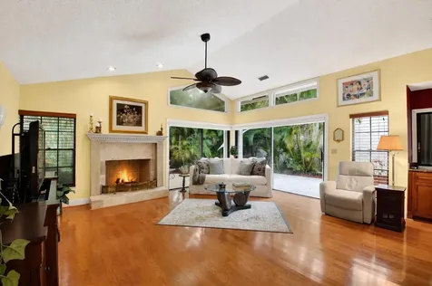21700 Club Villa Terrace Boca Raton FL 33433
