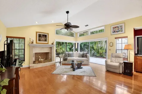 21700 Club Villa Terrace Boca Raton FL 33433