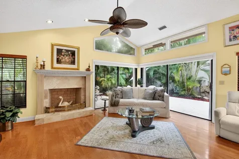 21700 Club Villa Terrace Boca Raton FL 33433