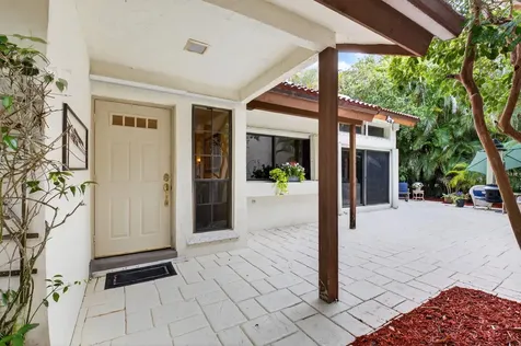 21700 Club Villa Terrace Boca Raton FL 33433