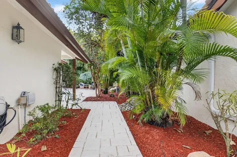 21700 Club Villa Terrace Boca Raton FL 33433