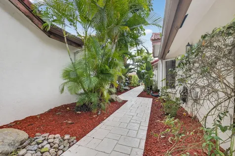 21700 Club Villa Terrace Boca Raton FL 33433