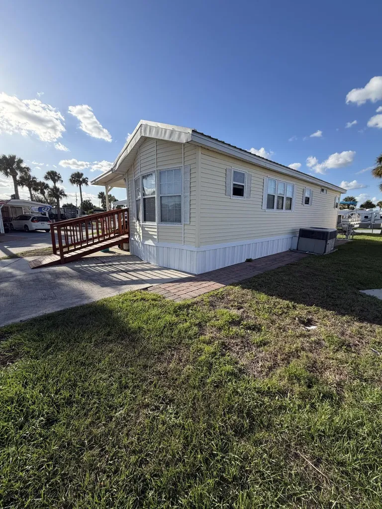 6673 SE 56th Lane Okeechobee FL 34974