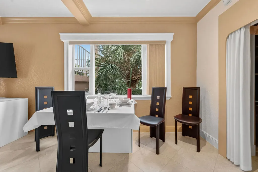 3200 NE 7th Court Pompano Beach FL 33062