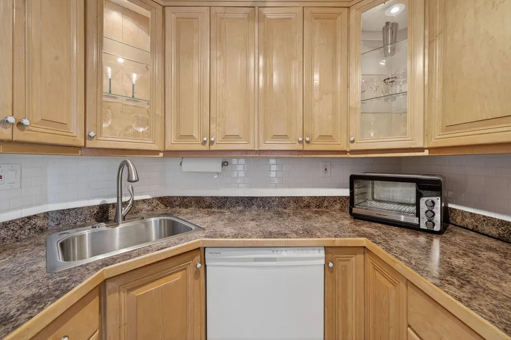 3200 NE 7th Court Pompano Beach FL 33062