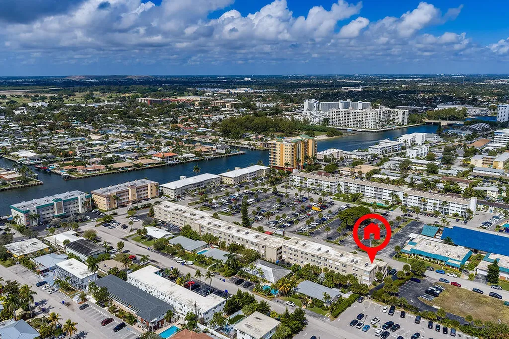 3200 NE 7th Court Pompano Beach FL 33062