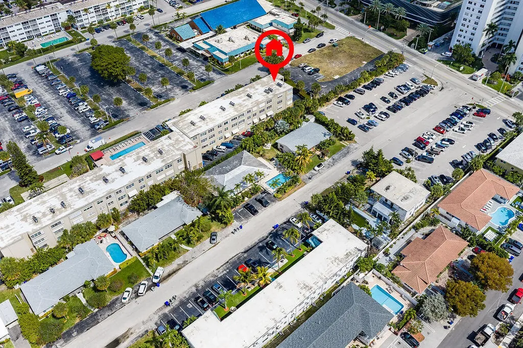 3200 NE 7th Court Pompano Beach FL 33062