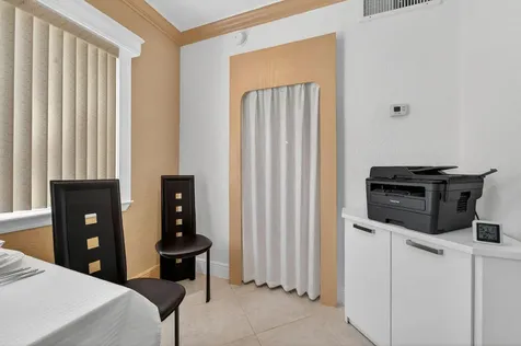 3200 NE 7th Court Pompano Beach FL 33062