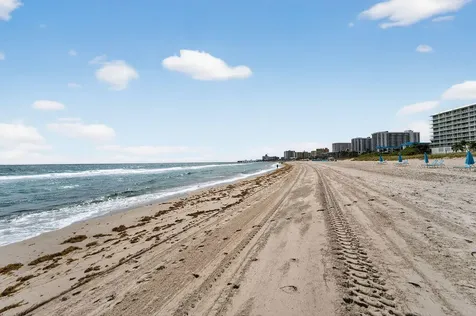 3200 NE 7th Court Pompano Beach FL 33062