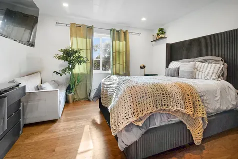 9 NE 19th Court Wilton Manors FL 33305