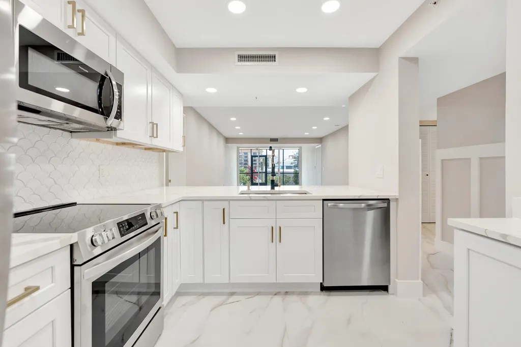 2501 Marina Isle Way Jupiter FL 33477