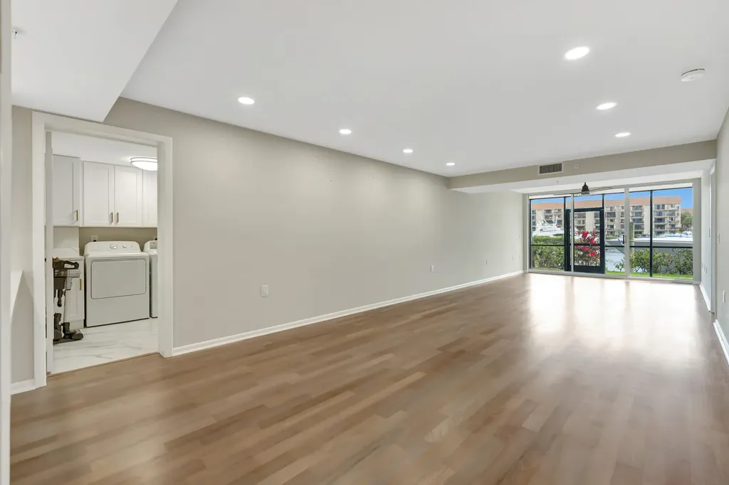 2501 Marina Isle Way Jupiter FL 33477