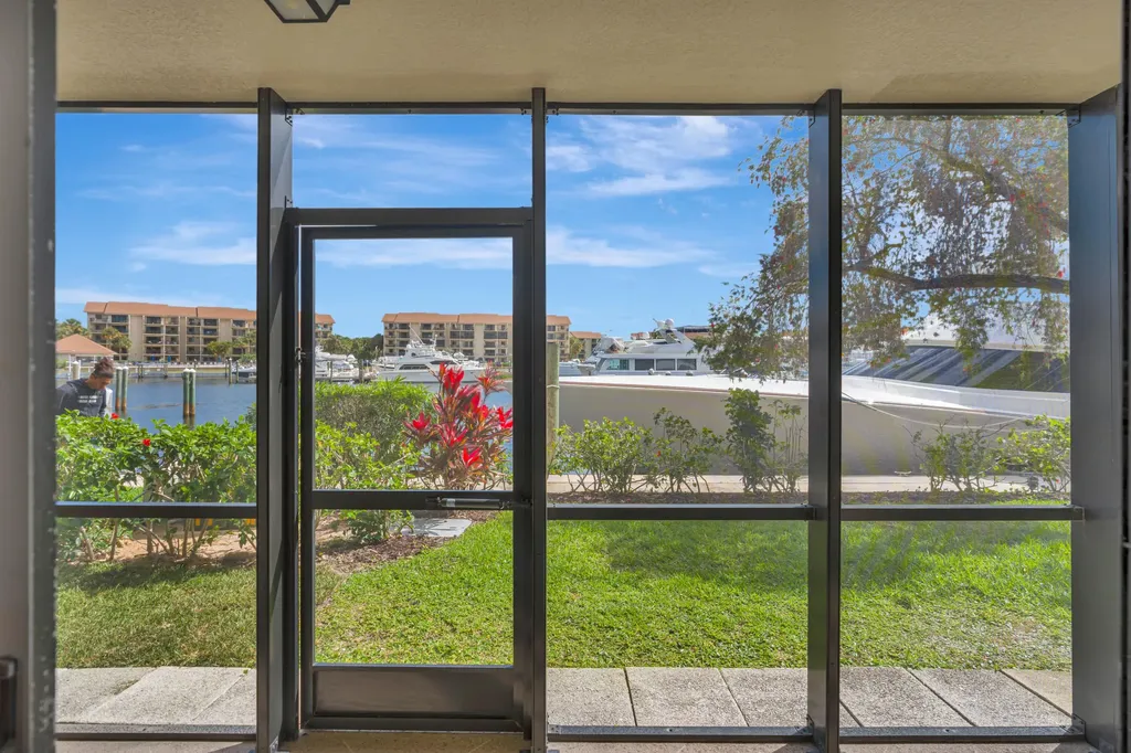 2501 Marina Isle Way Jupiter FL 33477