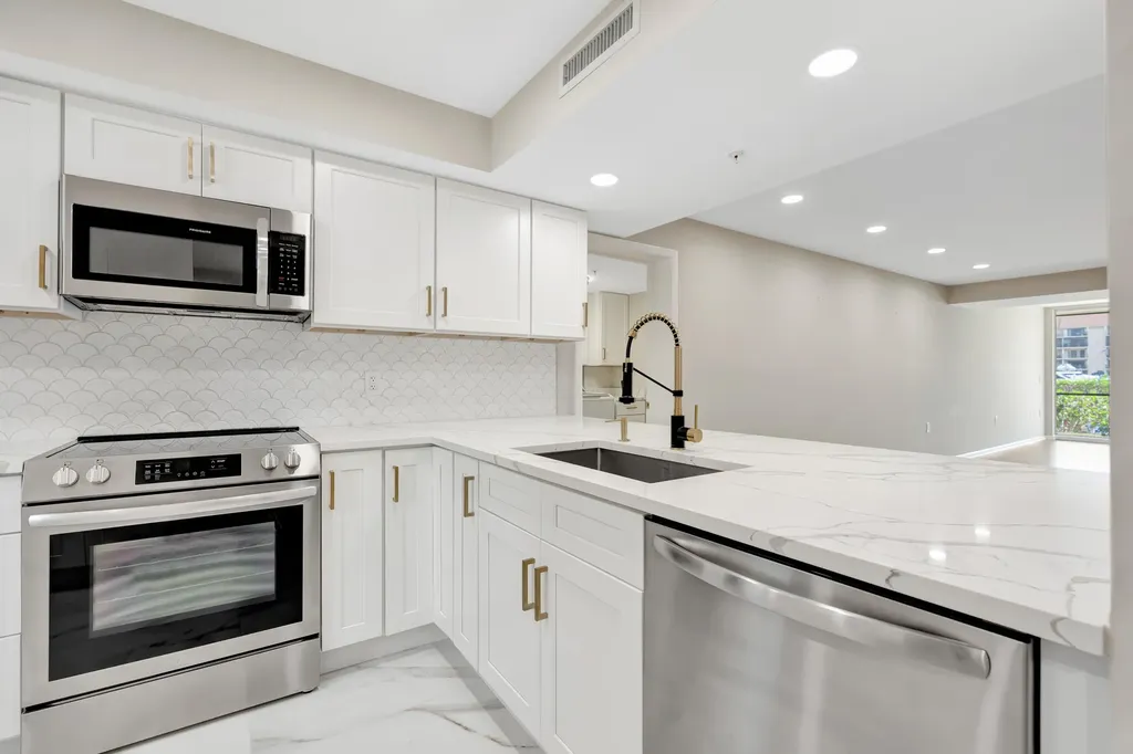 2501 Marina Isle Way Jupiter FL 33477
