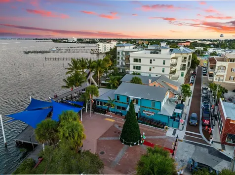 41 SW Seminole Street Stuart FL 34994