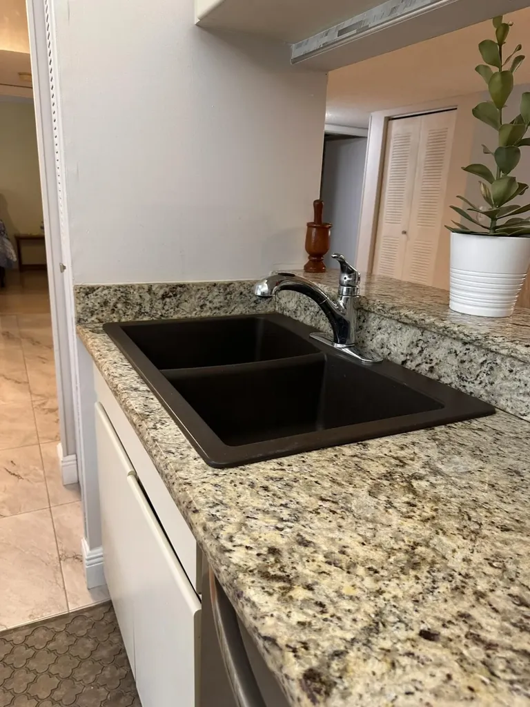 6698 N 10th Avenue Avenue N Lake Worth FL 33467