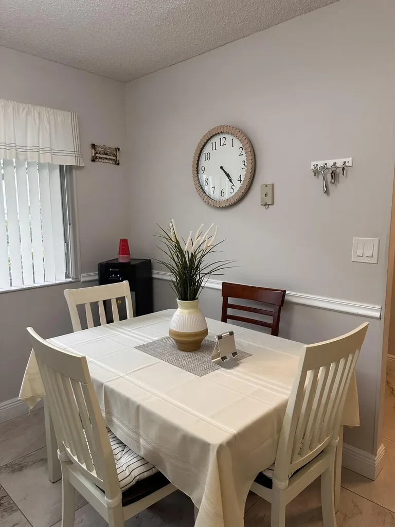 6698 N 10th Avenue Avenue N Lake Worth FL 33467