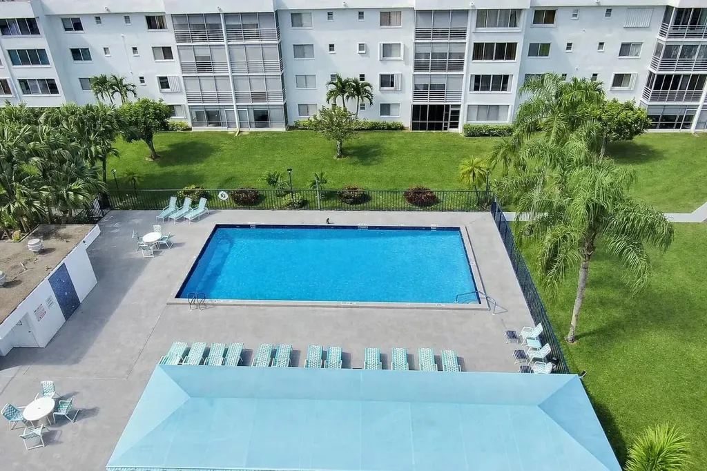 6698 N 10th Avenue Avenue N Lake Worth FL 33467