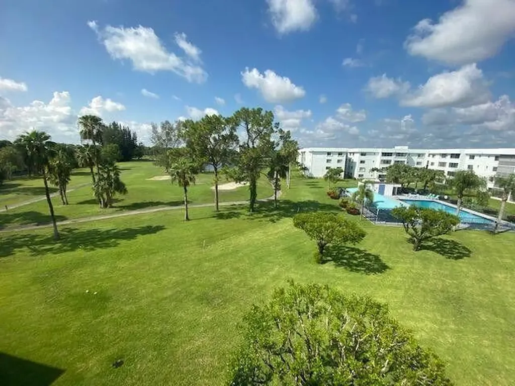 6698 N 10th Avenue Avenue N Lake Worth FL 33467