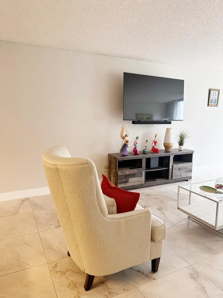 6698 N 10th Avenue Avenue N Lake Worth FL 33467